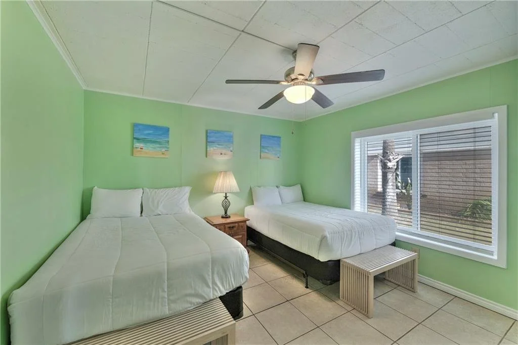 109 Island Retreat 18.jpg