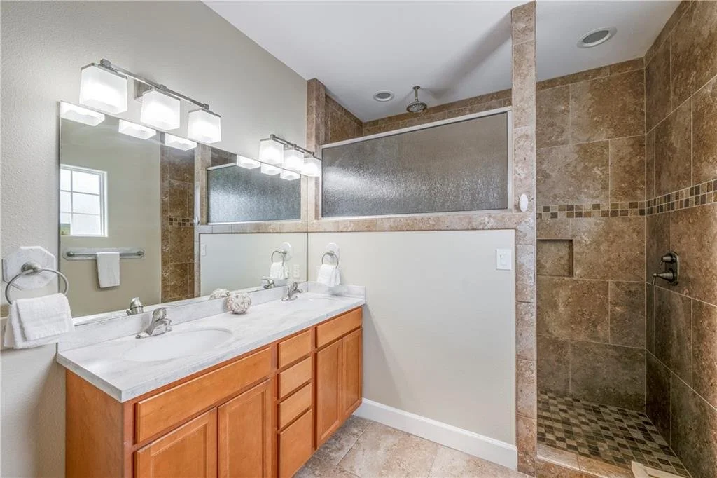 604 Parkplace 15.jpg