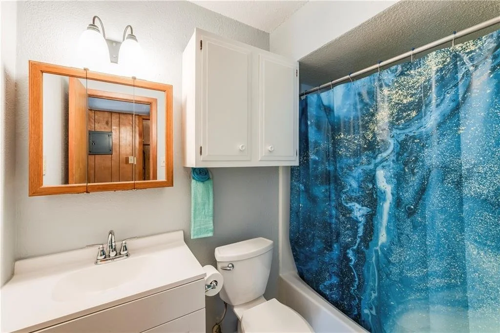 23, Mustang Isle 13.jpg