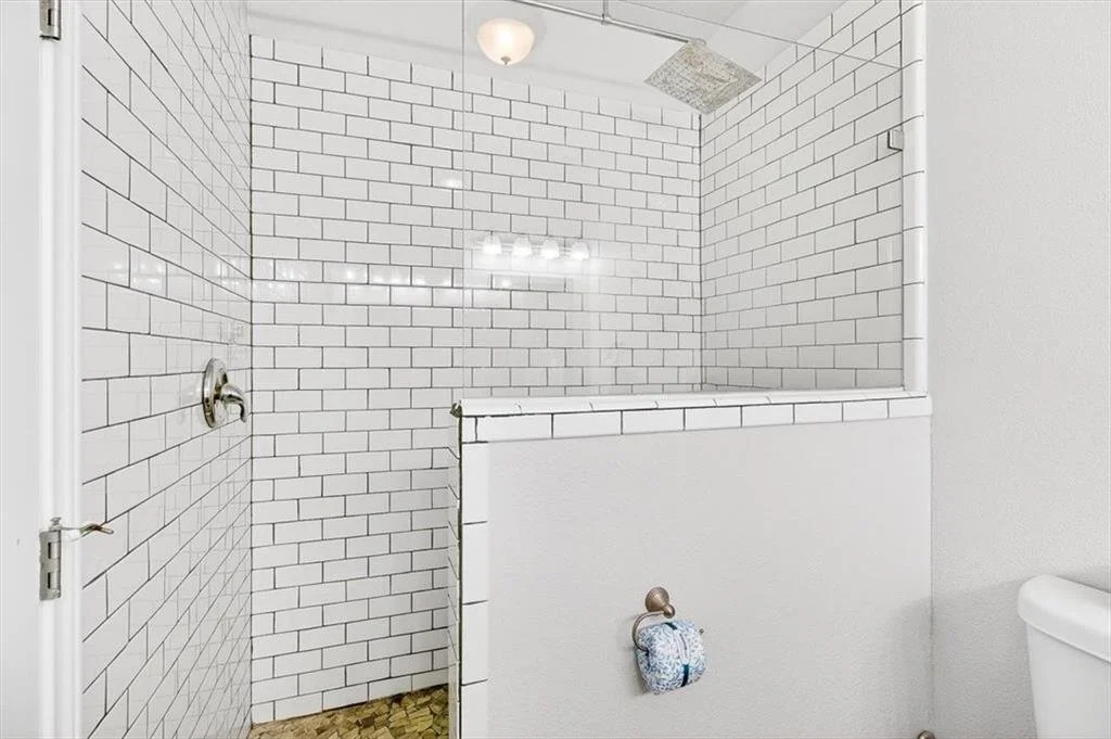 7 Meridian Condos 8.jpg