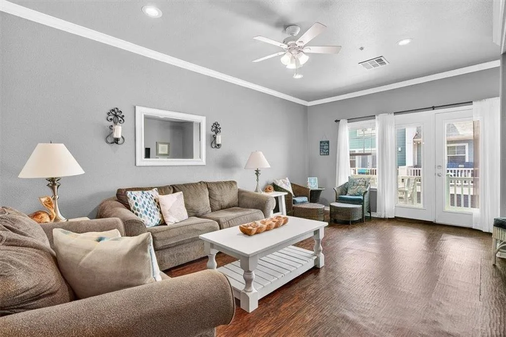 7 Meridian Condos 15.jpg