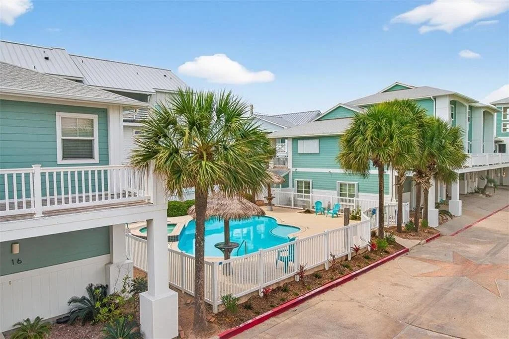 7 Meridian Condos 18.jpg