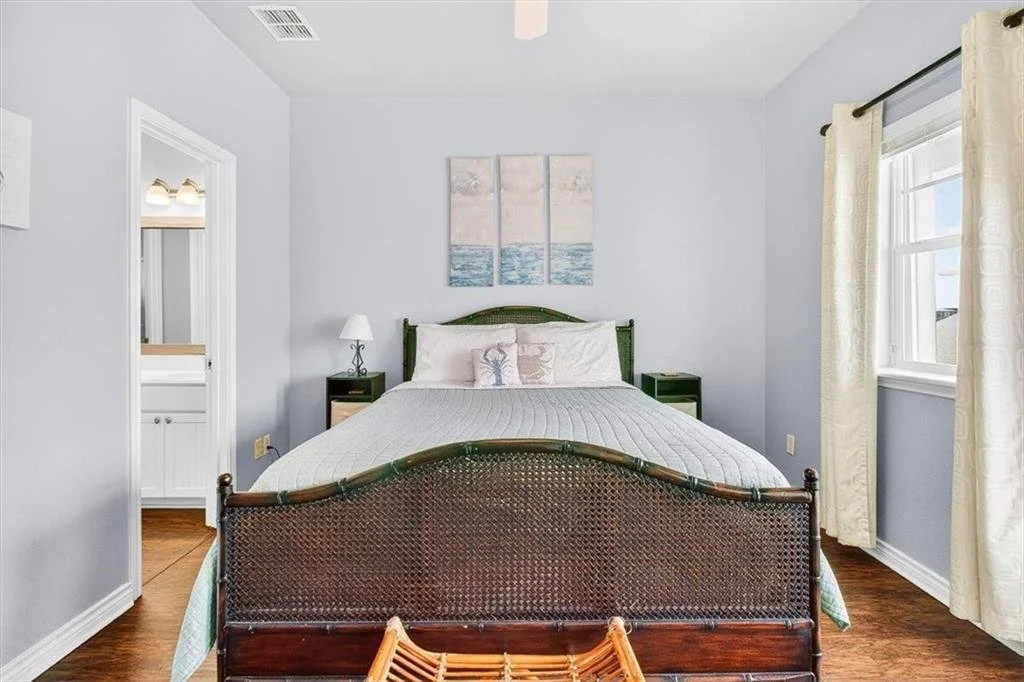 7 Meridian Condos 26.jpg