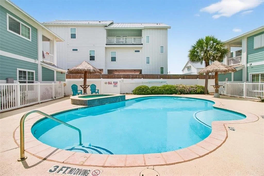 7 Meridian Condos 32.jpg