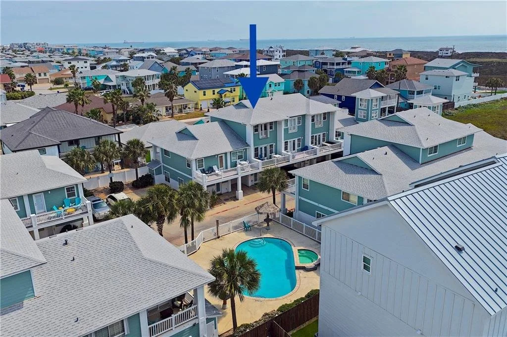 7 Meridian Condos 36.jpg