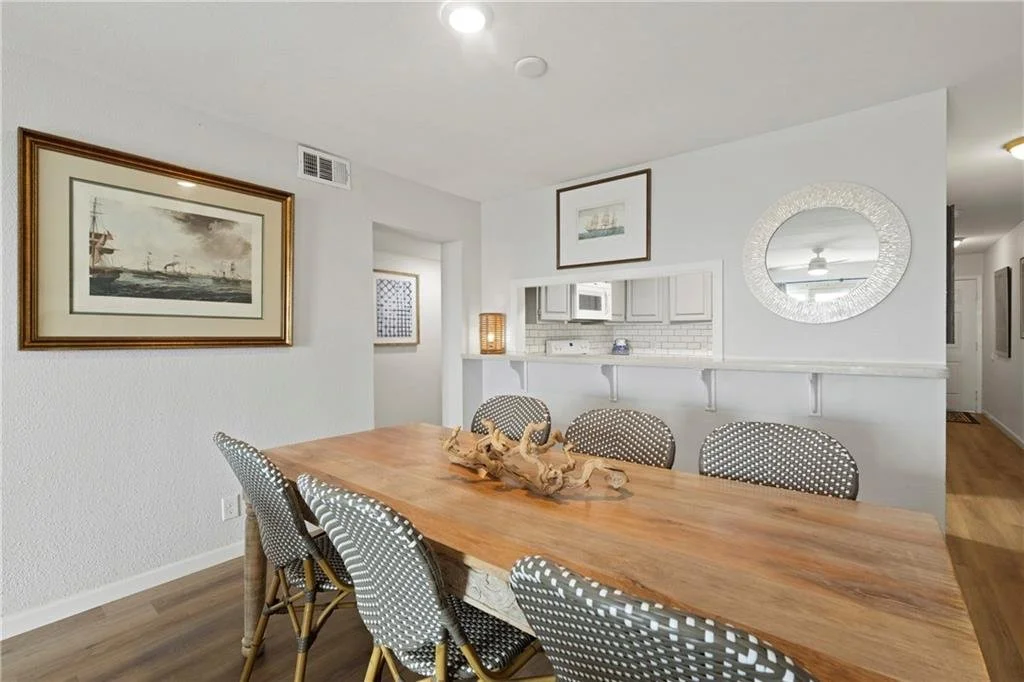 236 La Mirage 11.jpg