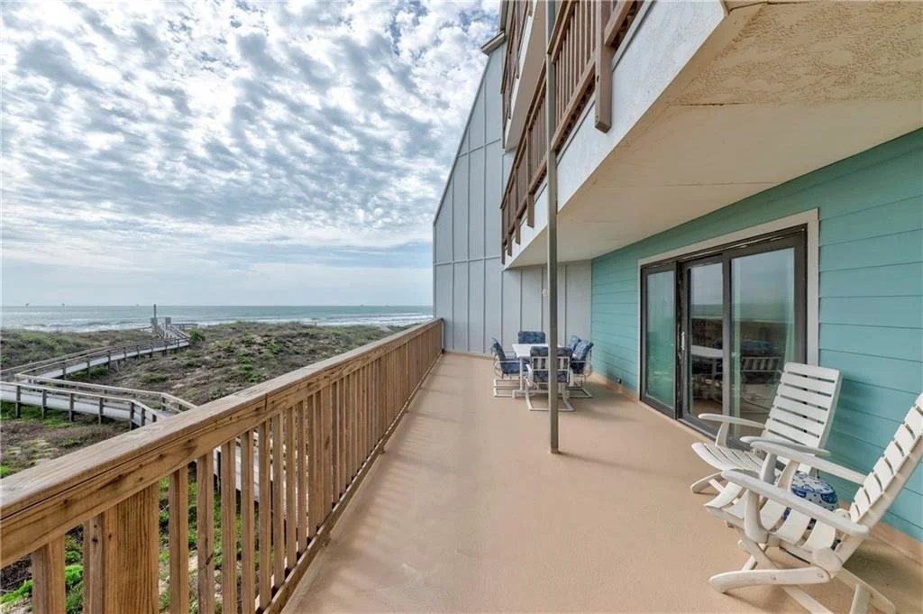 236 La Mirage 13.jpg