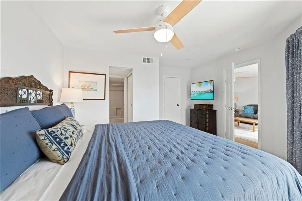 236 La Mirage 16.jpg