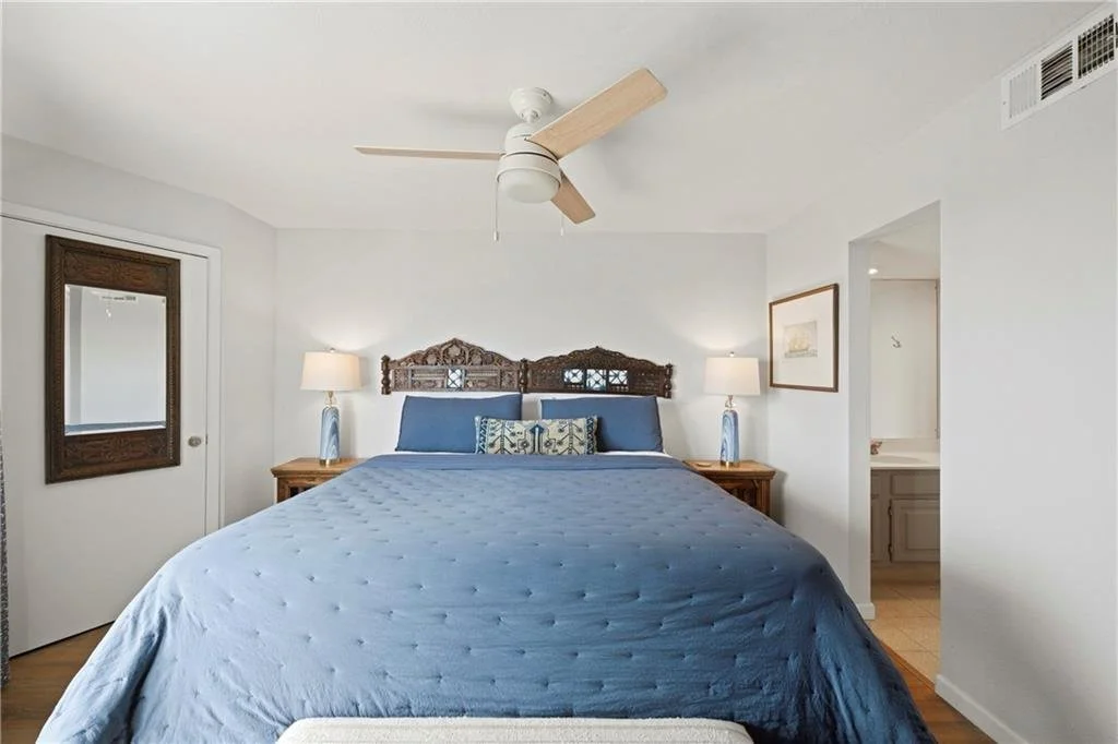 236 La Mirage 17.jpg