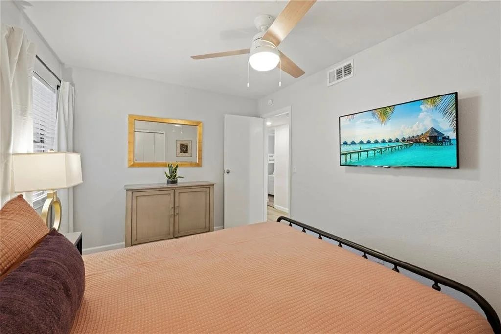 236 La Mirage 21.jpg