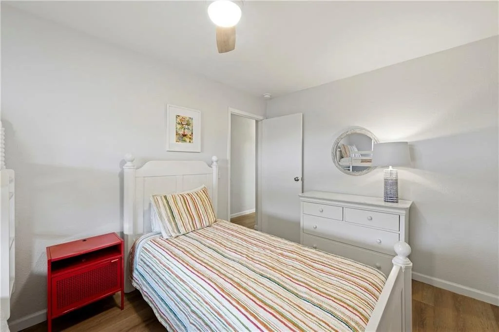 236 La Mirage 24.jpg