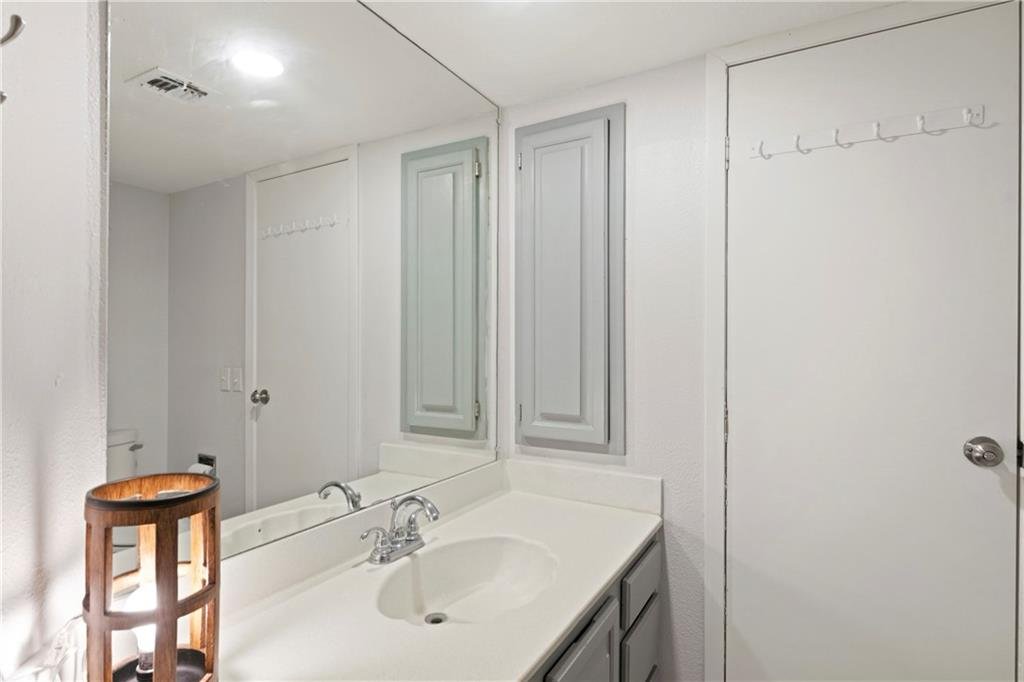 236 La Mirage 25.jpg