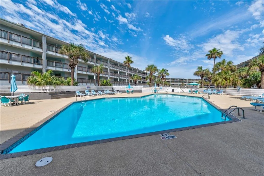 236 La Mirage 30.jpg