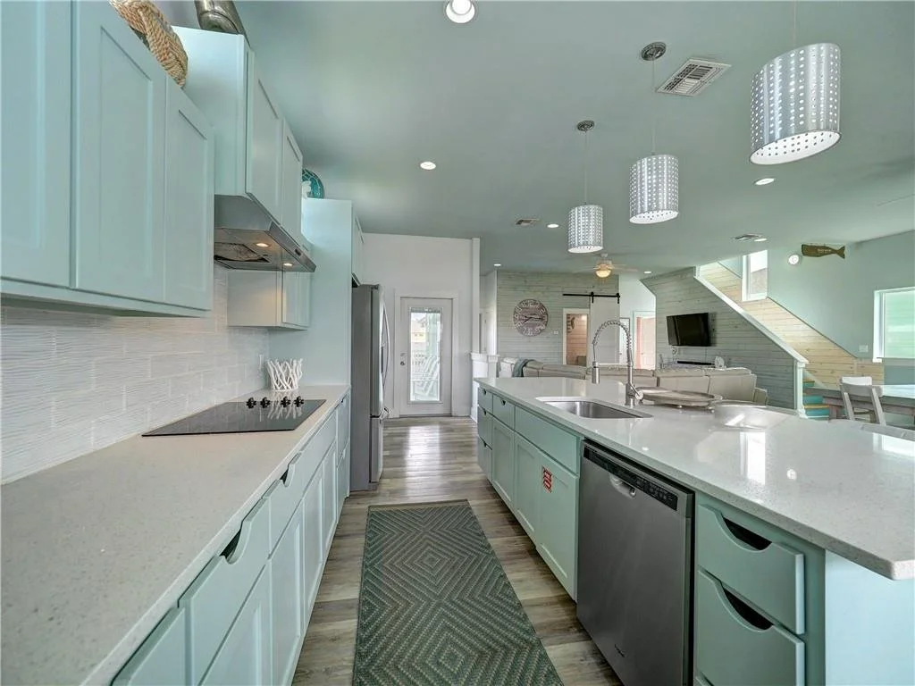 603 Sea Breeze 8.jpg