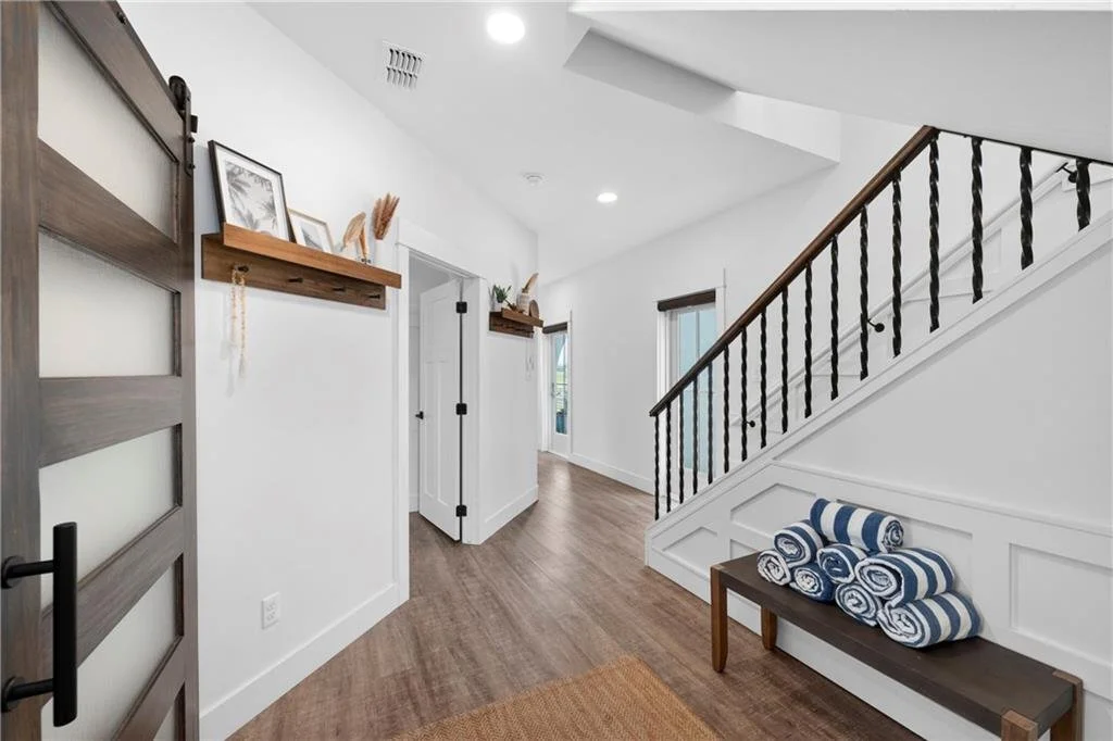 180 Sunset Ave 4.jpg