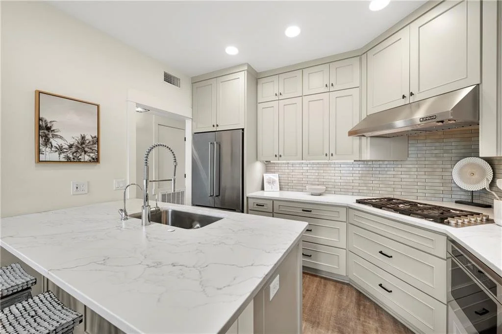 180 Sunset Ave 23.jpg