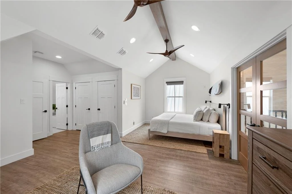 180 Sunset Ave 25.jpg