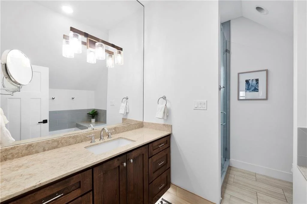 180 Sunset Ave 26.jpg