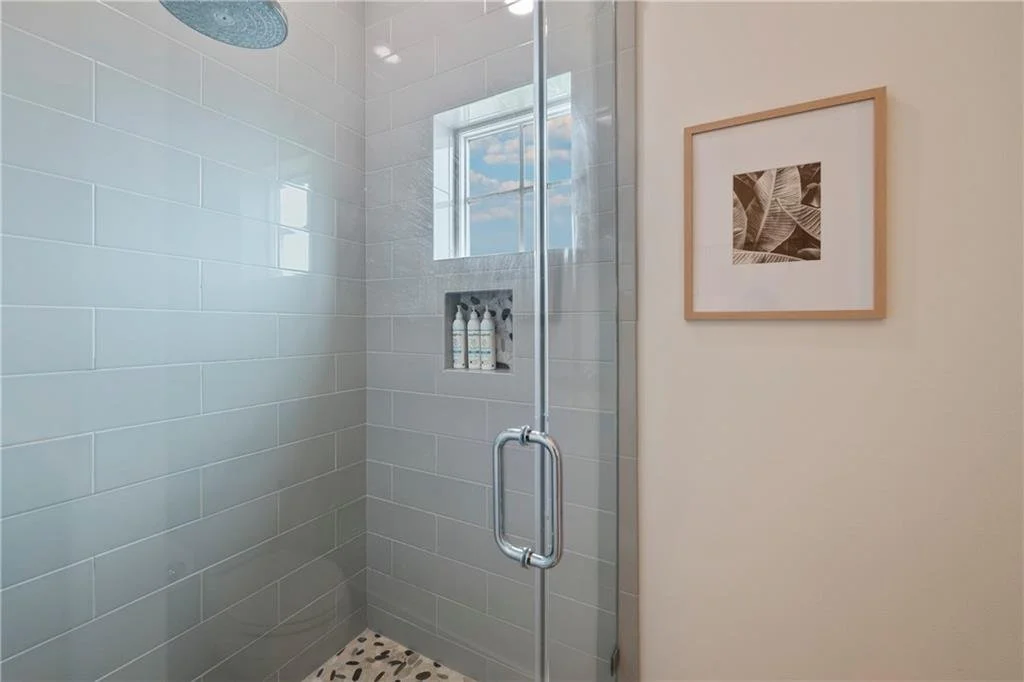 180 Sunset Ave 28.jpg