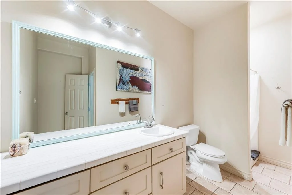 619 Parkplace 22.jpg
