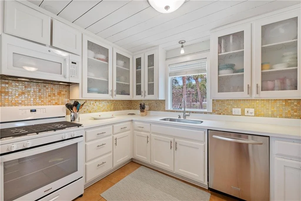 230 12st St 8.jpg