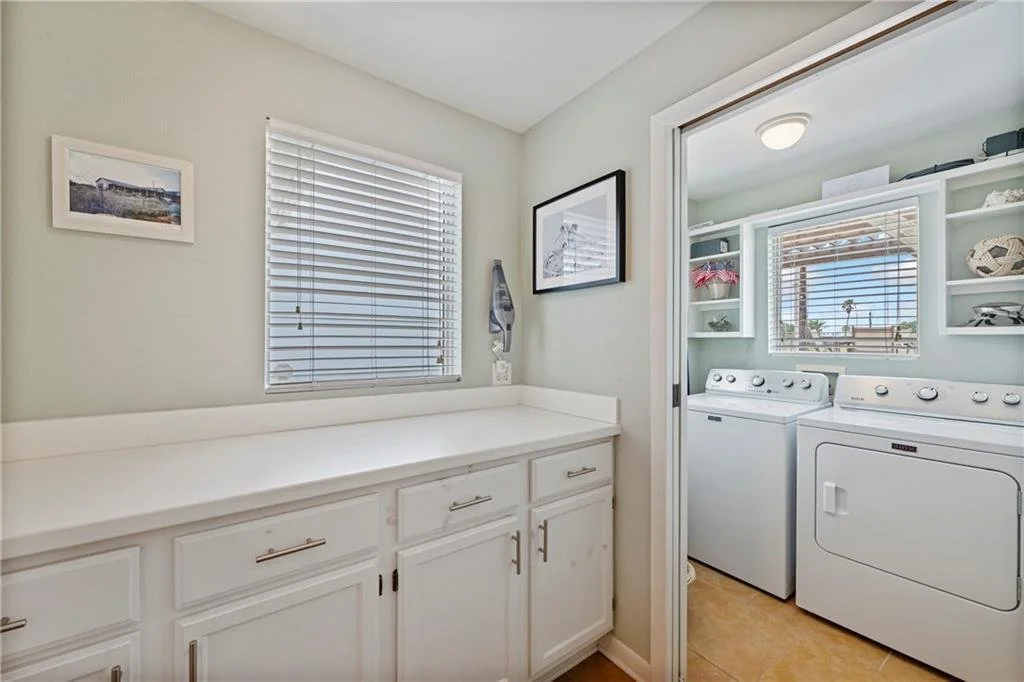 230 12st St 11.jpg