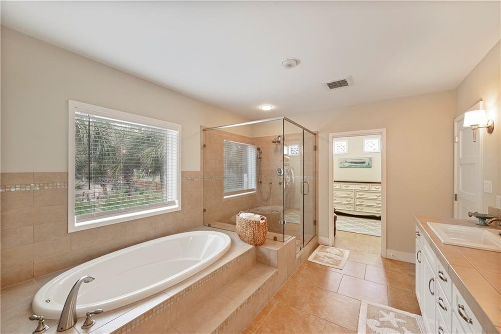 230 12st St 18.jpg