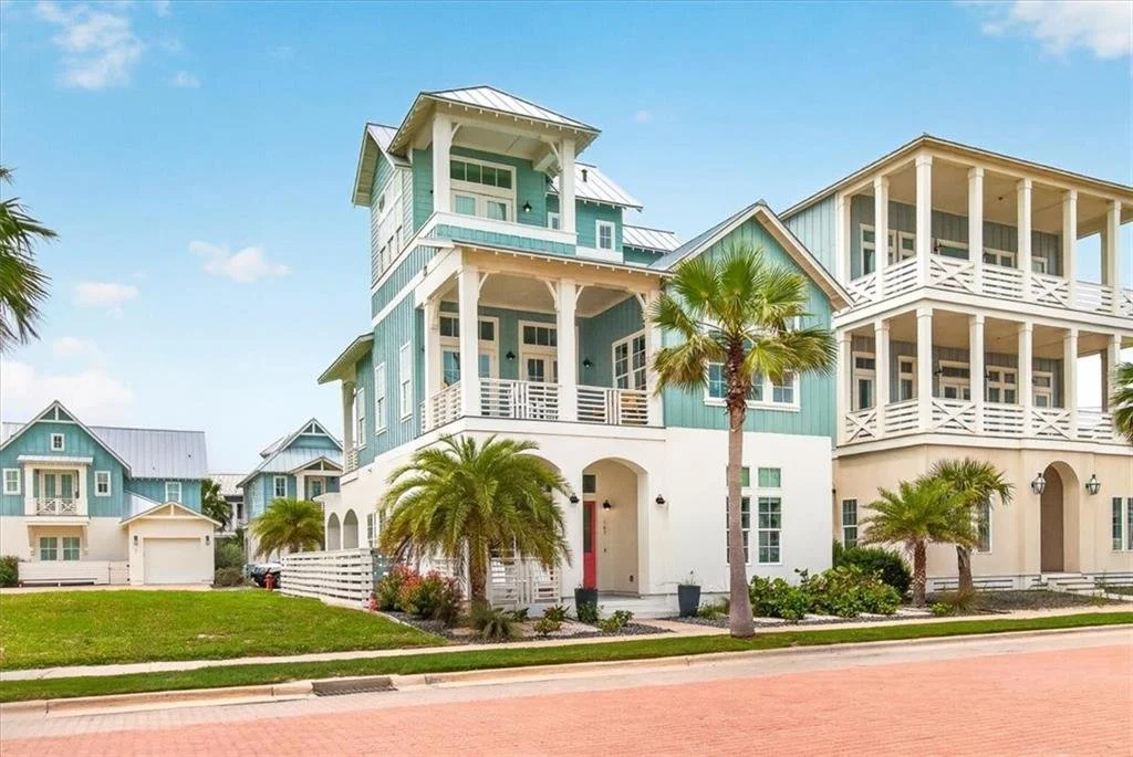 167 Sunrise Ave 1.jpg