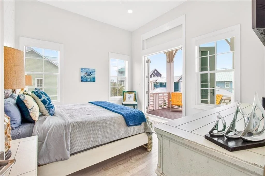167 Sunrise Ave 13.jpg
