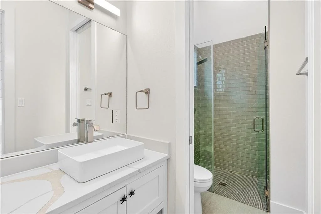 167 Sunrise Ave 20.jpg