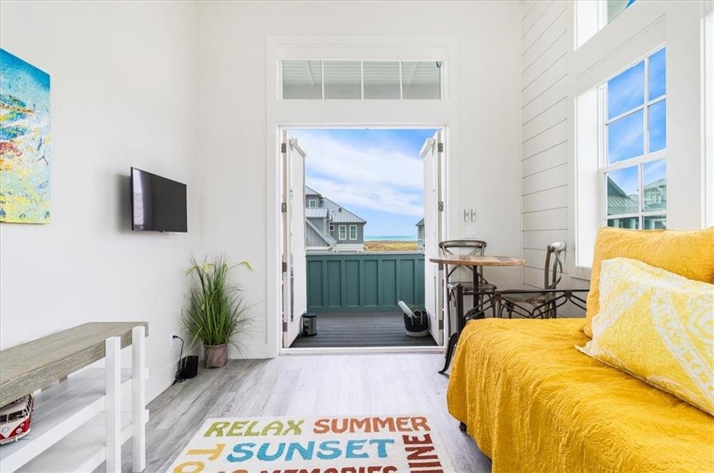 167 Sunrise Ave 24.jpg