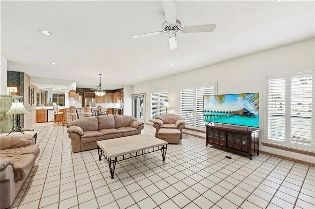 305 Marina Dr 7.jpg