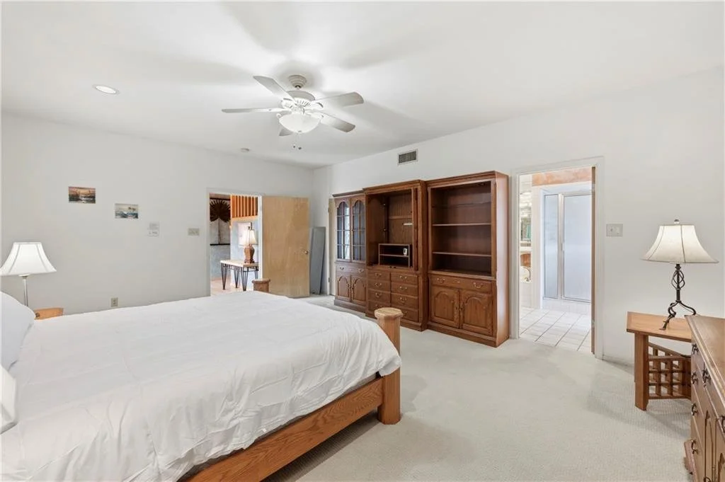 305 Marina Dr 19.jpg