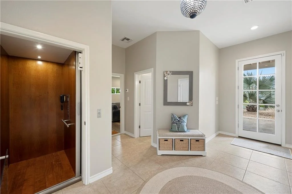 853 Oceanside Dr 10.jpg