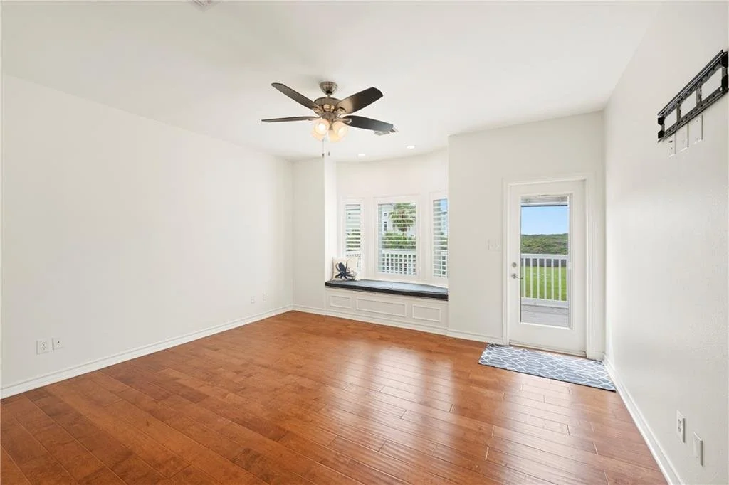 853 Oceanside Dr 14.jpg
