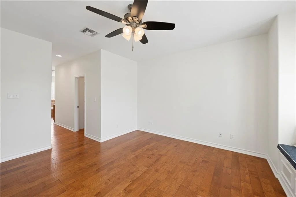 853 Oceanside Dr 15.jpg