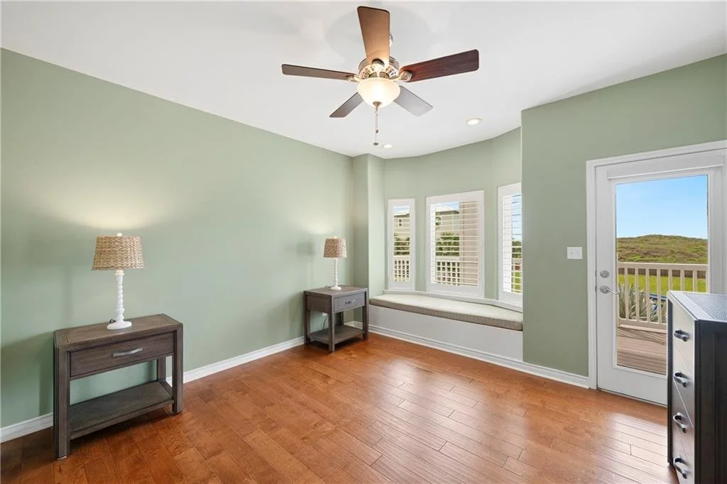853 Oceanside Dr 19.jpg