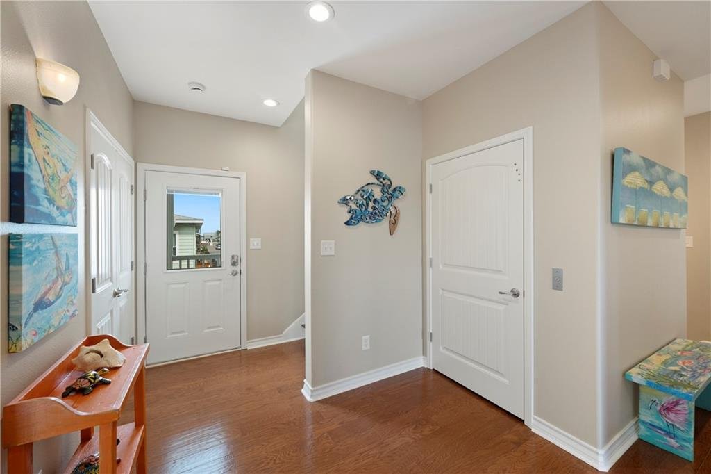 853 Oceanside Dr 23.jpg