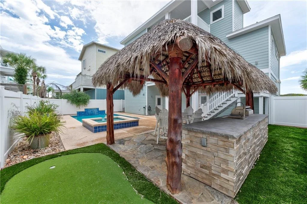 853 Oceanside Dr 33.jpg