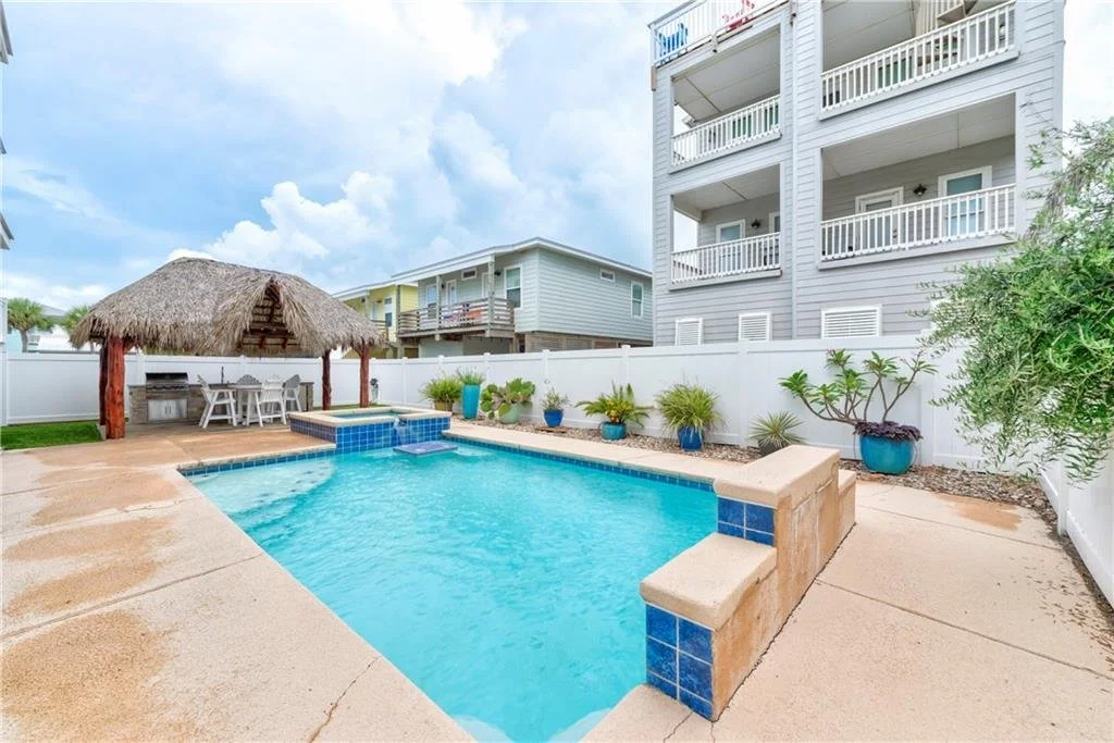 853 Oceanside Dr 35.jpg