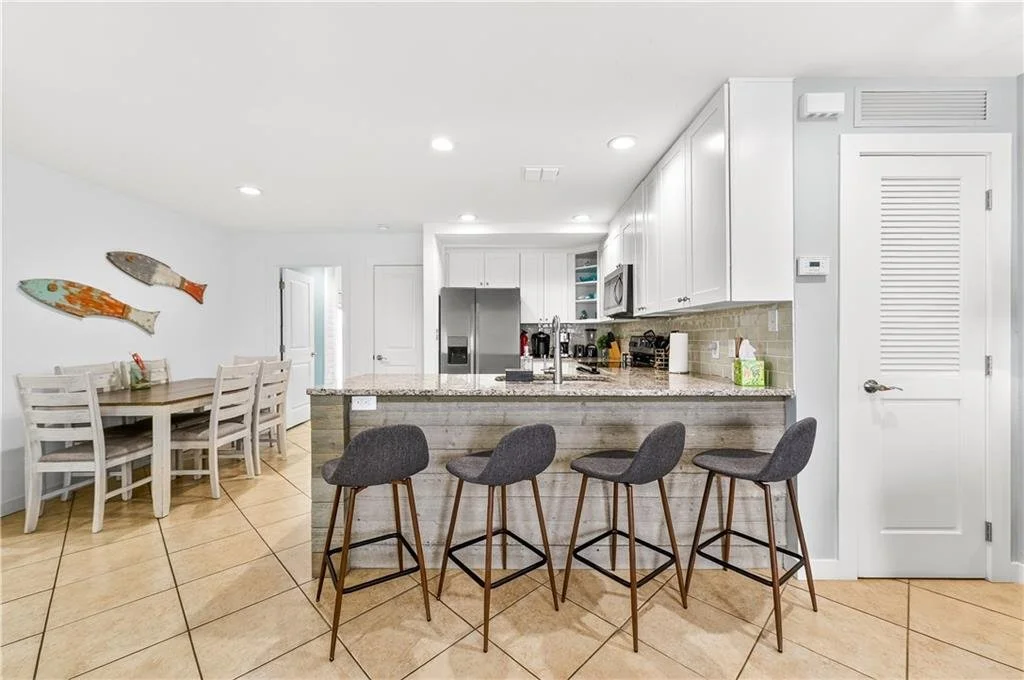 125 El Cortez Condos 8.jpg