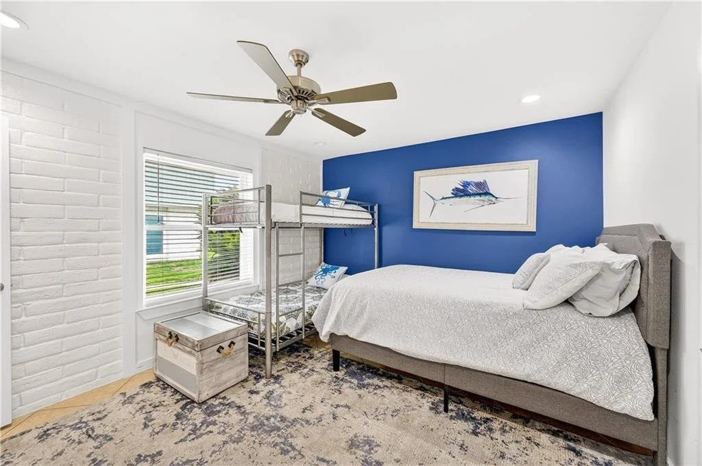 125 El Cortez Condos 14.jpg