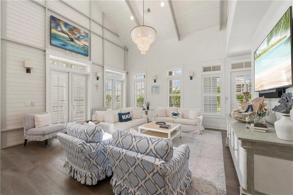 200 Round Road 18.jpg