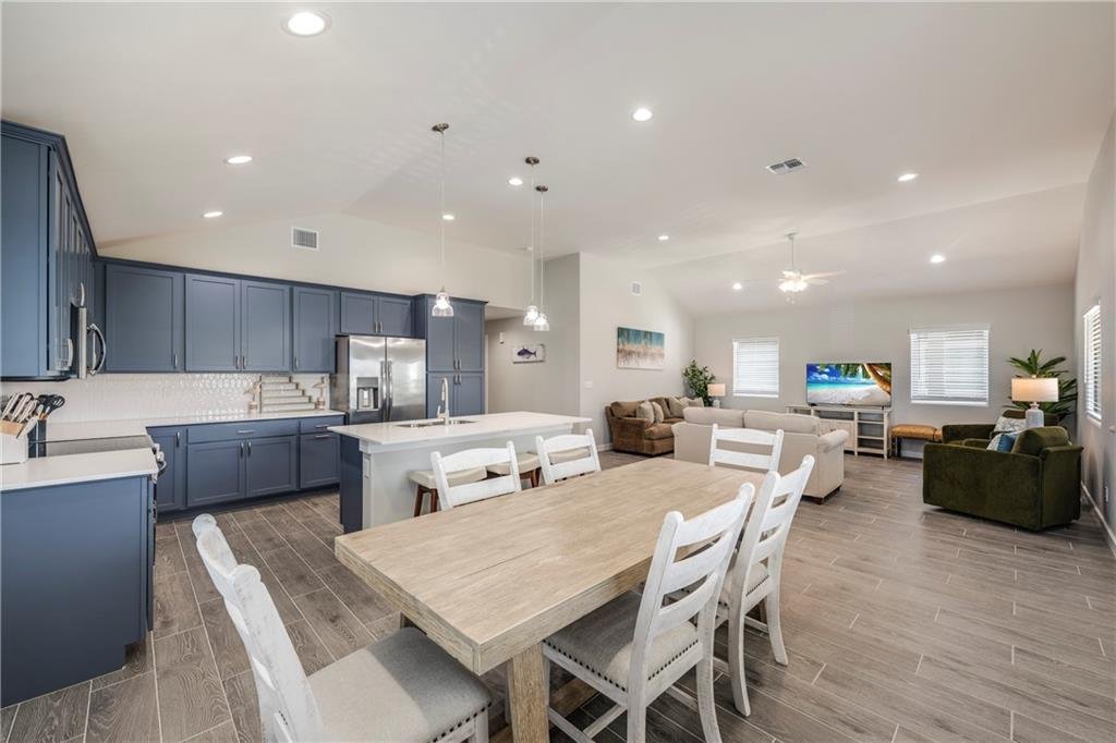 185 Paradise Pointe 11.jpg