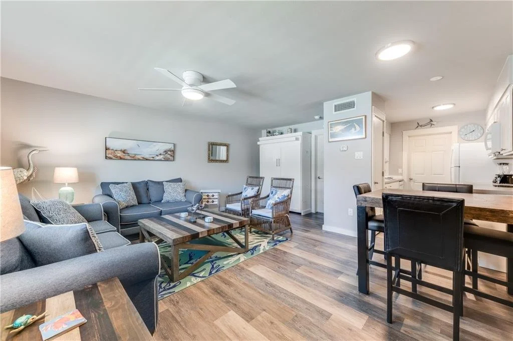 128 Courtyard Condos 3.jpg