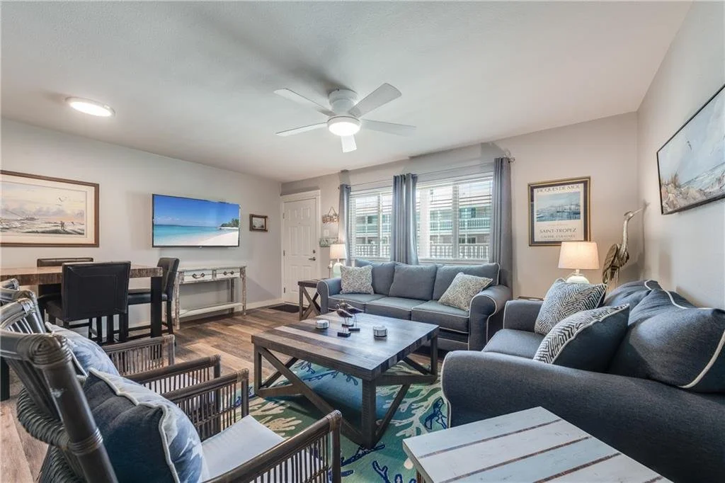 128 Courtyard Condos 4.jpg