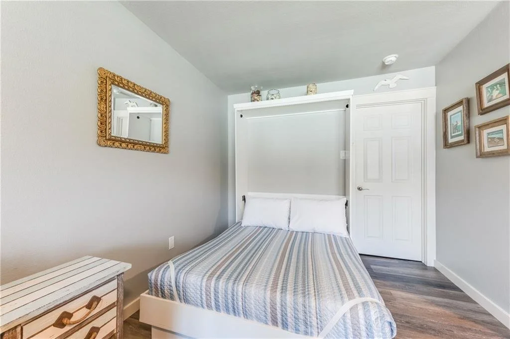 128 Courtyard Condos 8.jpg