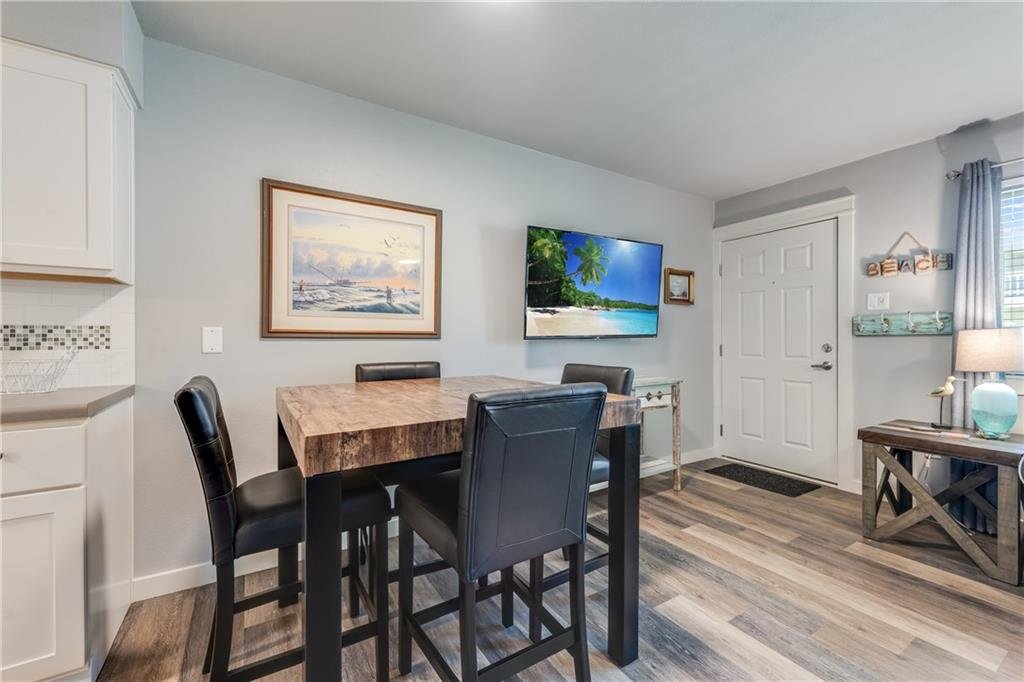 128 Courtyard Condos 10.jpg