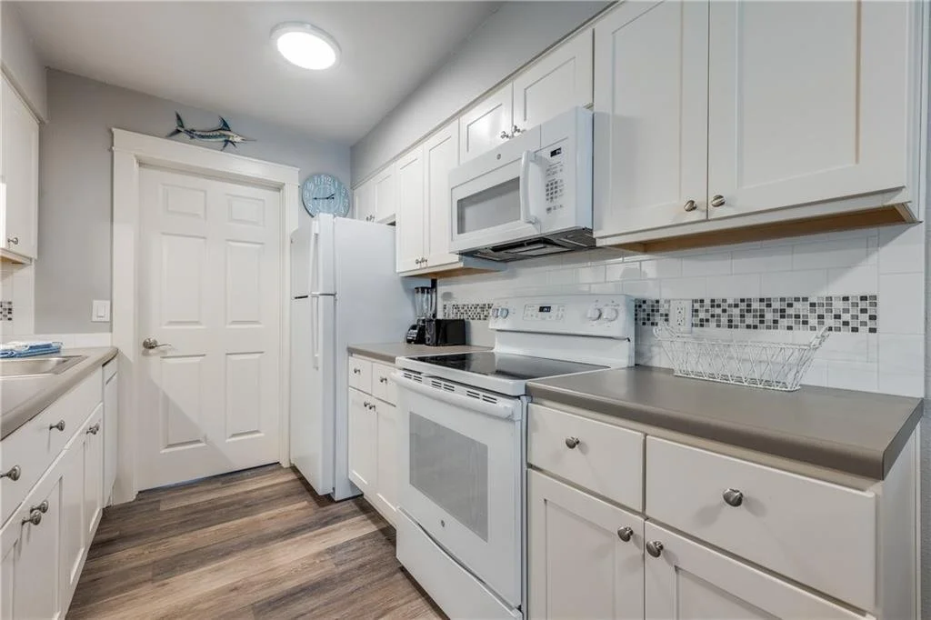 128 Courtyard Condos 11.jpg