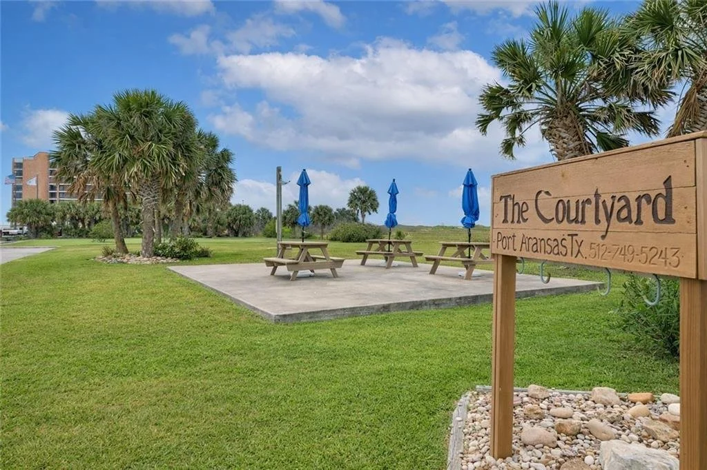 128 Courtyard Condos 36.jpg